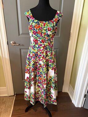 Maggy London for Melanie Lyne Floral Maxi Dress in White, Green, Pink, Purple